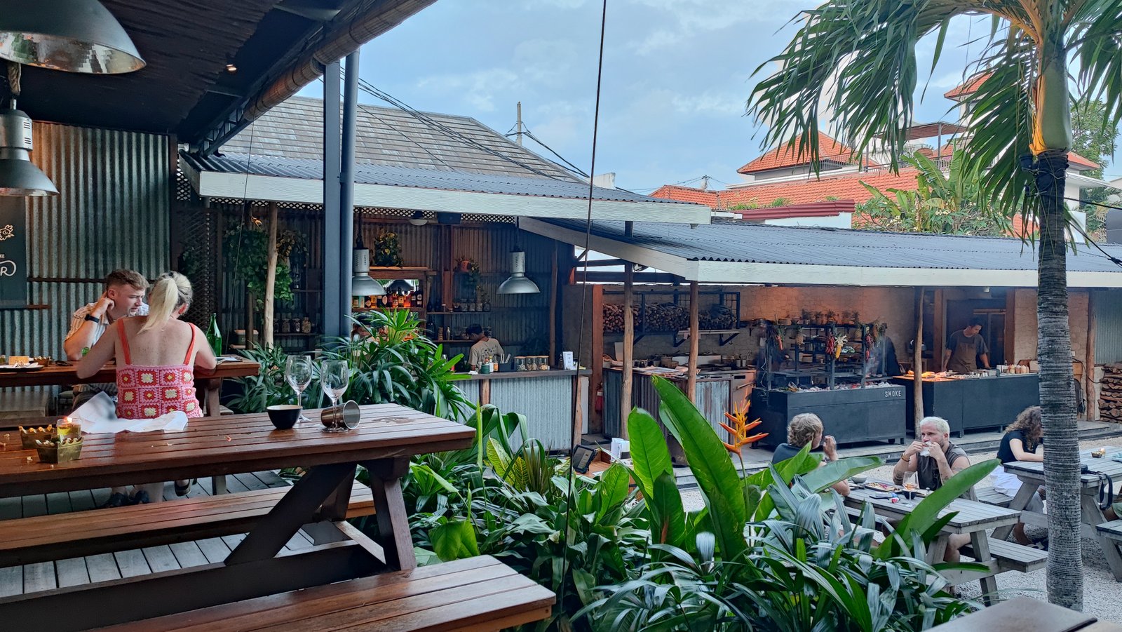 smoke-bbq-outside-restaurant-canggu-bali